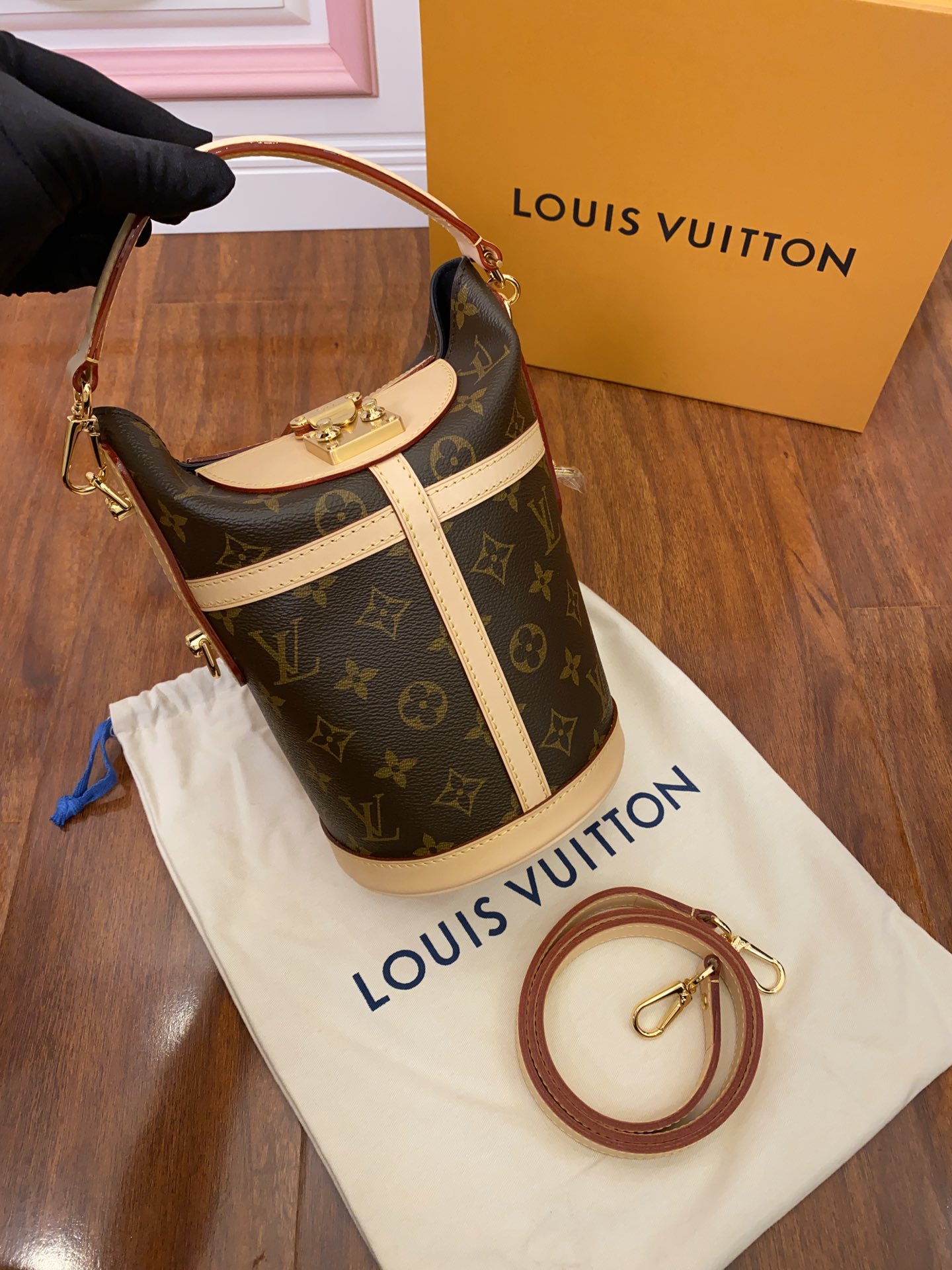 lv M43587 DUFFLE 薯条包