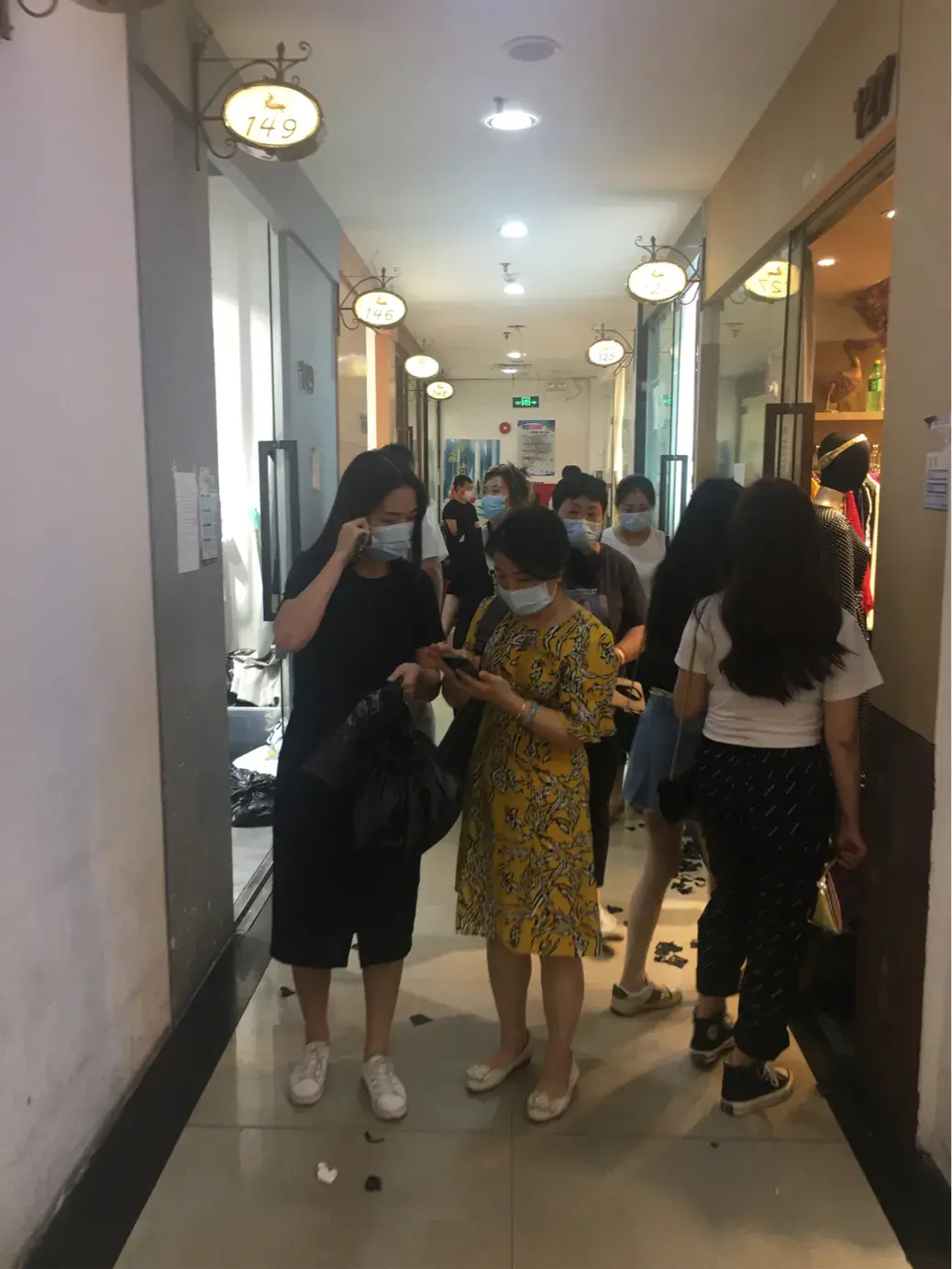 深圳南油服装价位多少？2023年深圳南油服装档口应该怎么逛