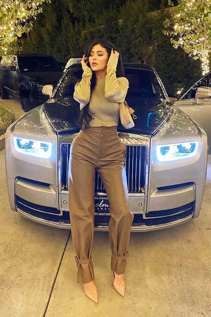 富婆金小妹KylieJenner和她的豪车！