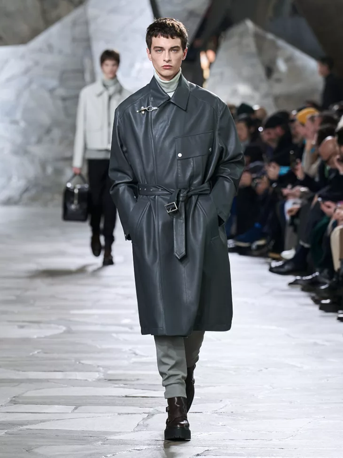 爱马仕2023冬季男装系列打造冲突感，FENDI 2023春夏高级定制系列诠释随性优雅 | 是日美好事物