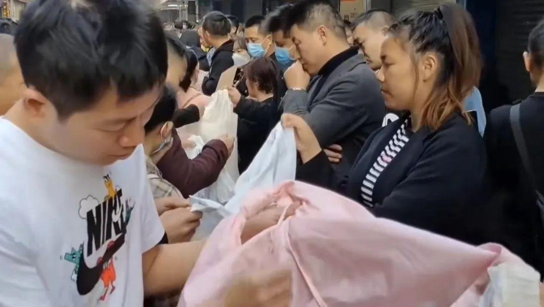 服装批发遇工厂不发货？哀了商家，苦了客户！老板：一律屏蔽