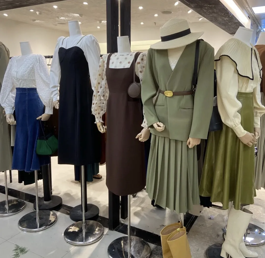 成都市有几个服装批发市场？