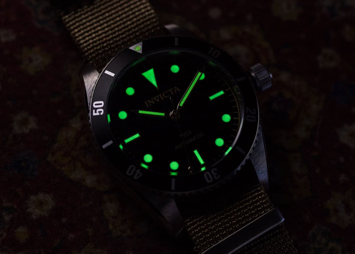 Invicta 1953 Pro Diver lume