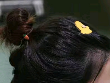 杨倩的小黄鸭发卡火出圈 别小看奥运健儿的带货力