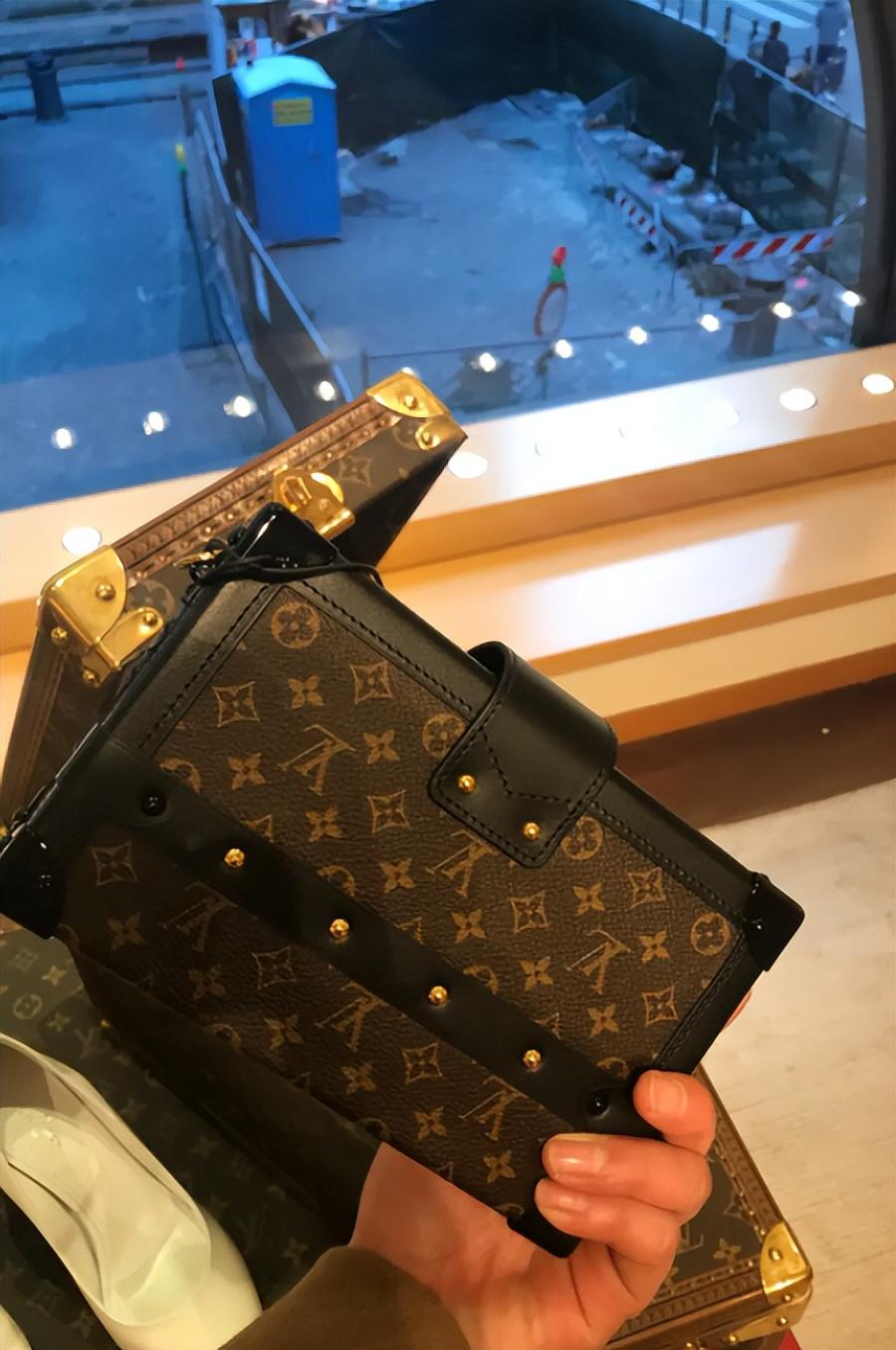 LV Mini老花盒子如何鉴定真假？LV Mini老花盒子真假辨别鉴定点分享