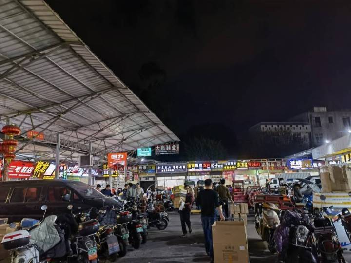 泉州幸福街鞋子批发市场怎么样？3000家鞋子档口给你供货