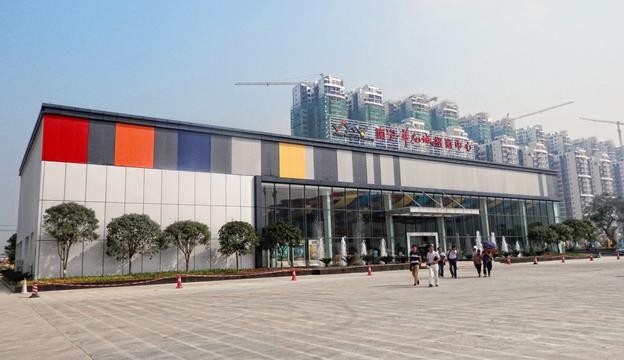 南宁港丰服装批发市场在哪里？怎么去？