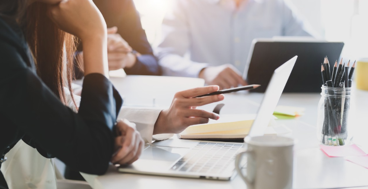 他，如何在塑身衣领域仅三年完成2.5亿美金销售额？