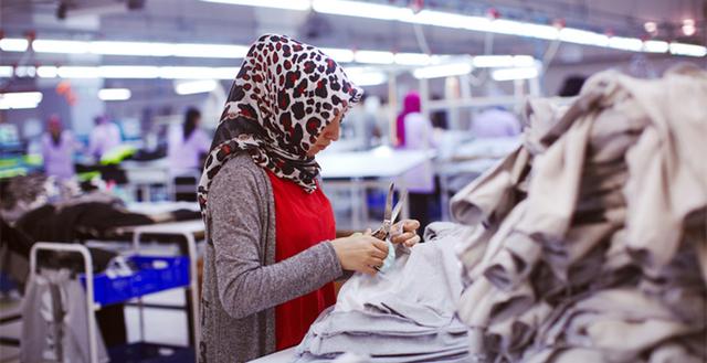 增幅飙升329%，服装品类大卖！网红爆品究竟是？