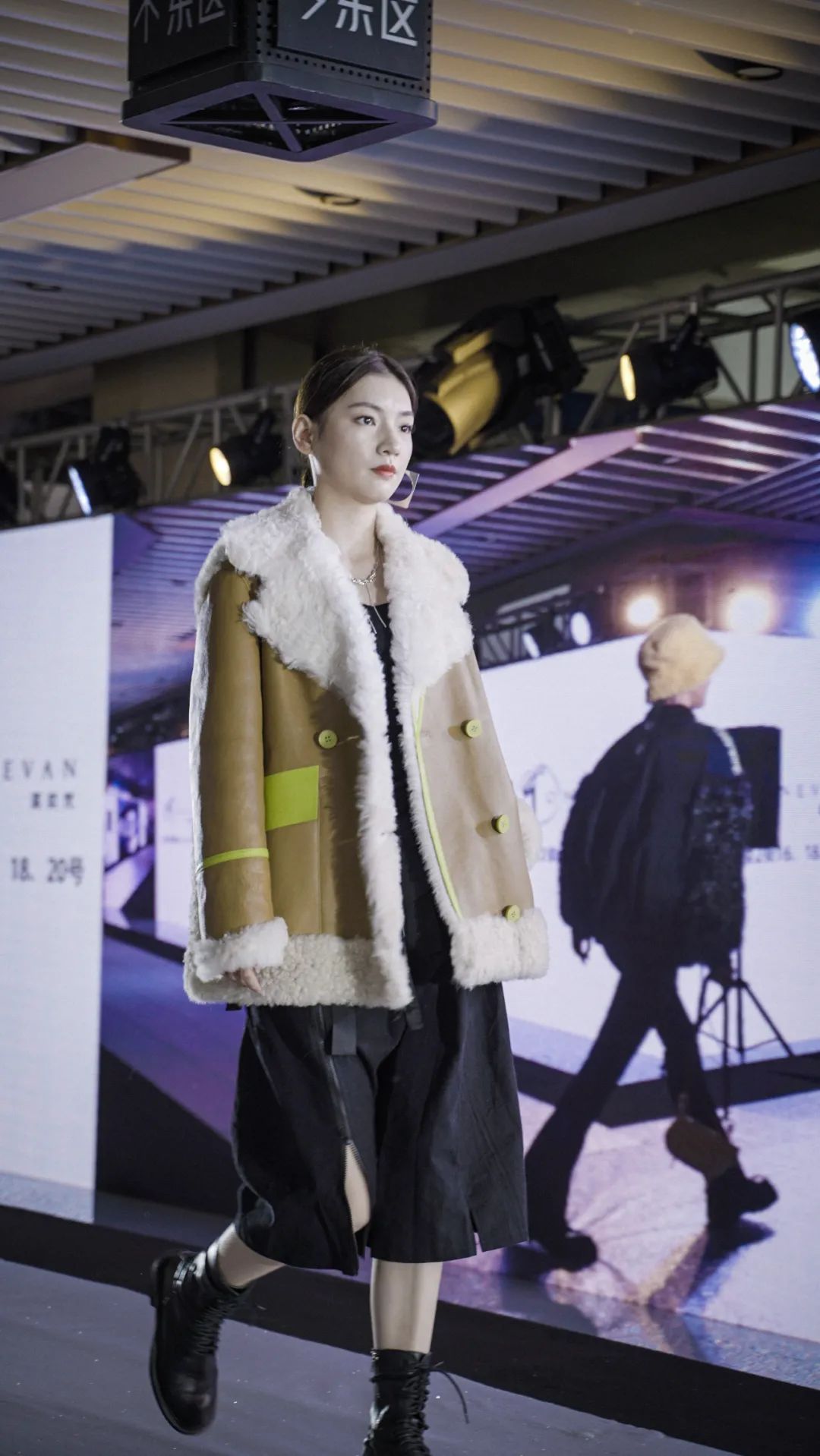 平湖·中国服装城原创品牌专区开馆仪式盛大开幕!