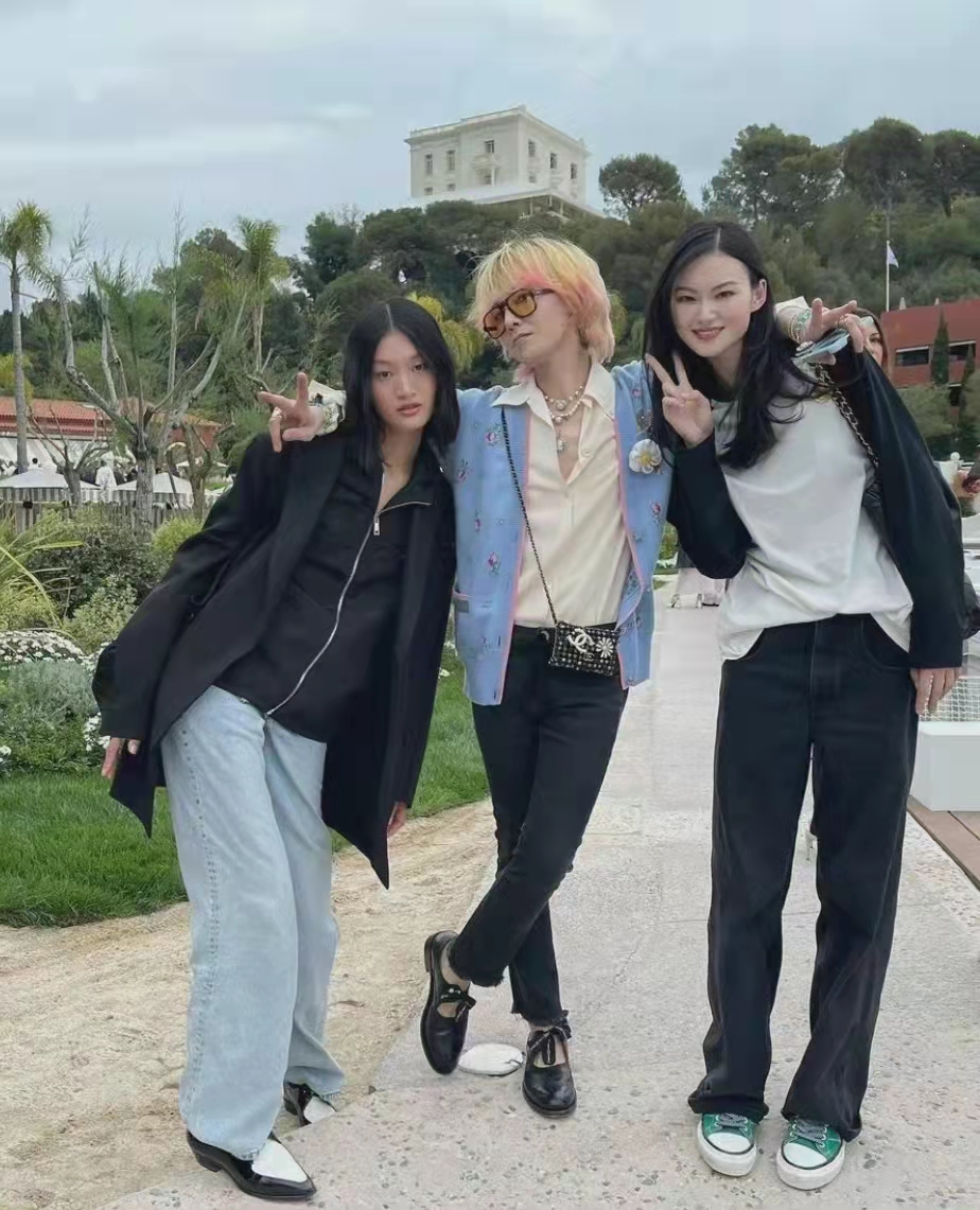 小眼睛、体育生，与权志龙合影的华依澜是国际超模？