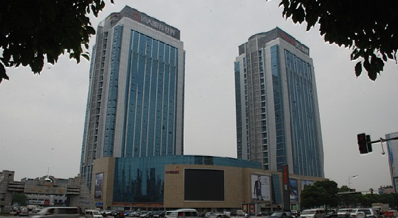 南昌洪大服装世界在哪里？怎么去？