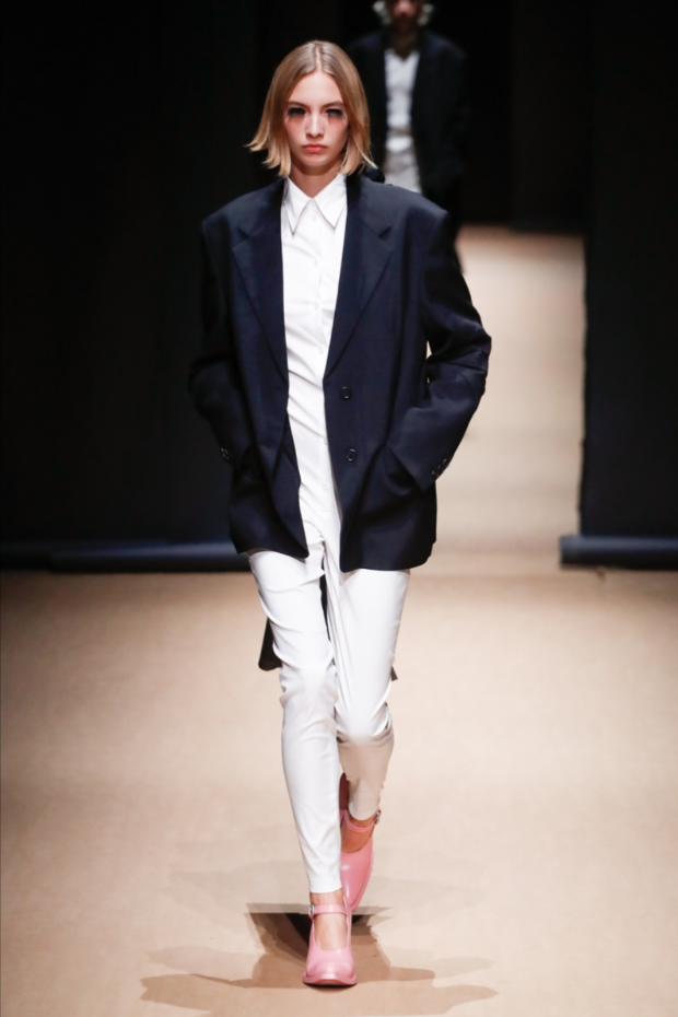 米兰时装周|展现「真实一代」的Prada2023春夏系列