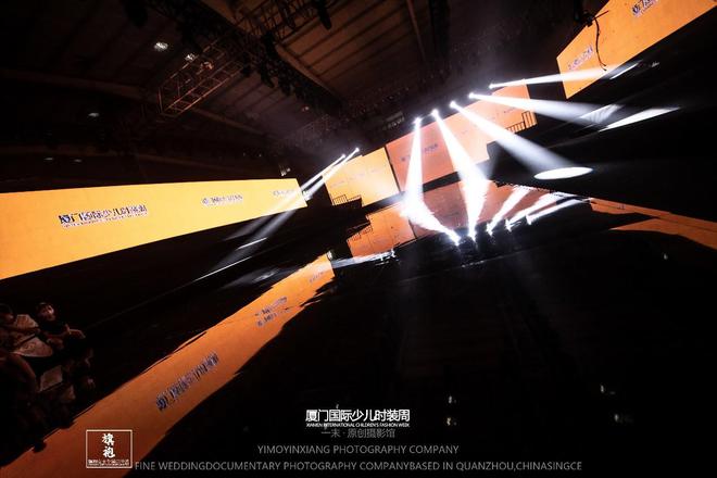 儿童模特正当“燃”，厦门国际少儿时装周上线