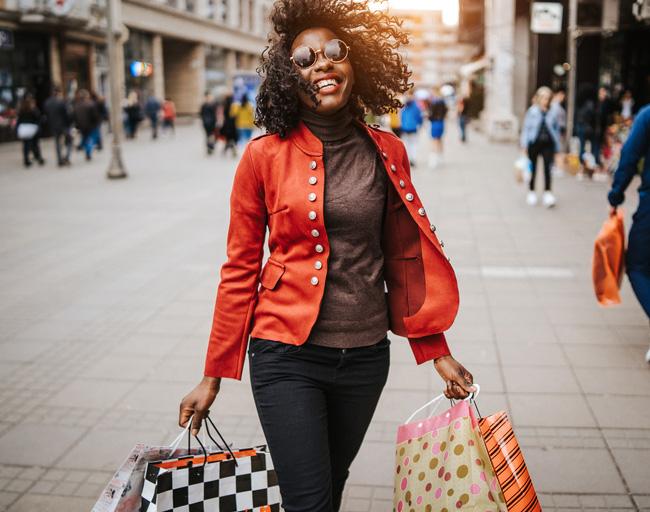 三月份美国零售反弹，服装和体育用品成赢家