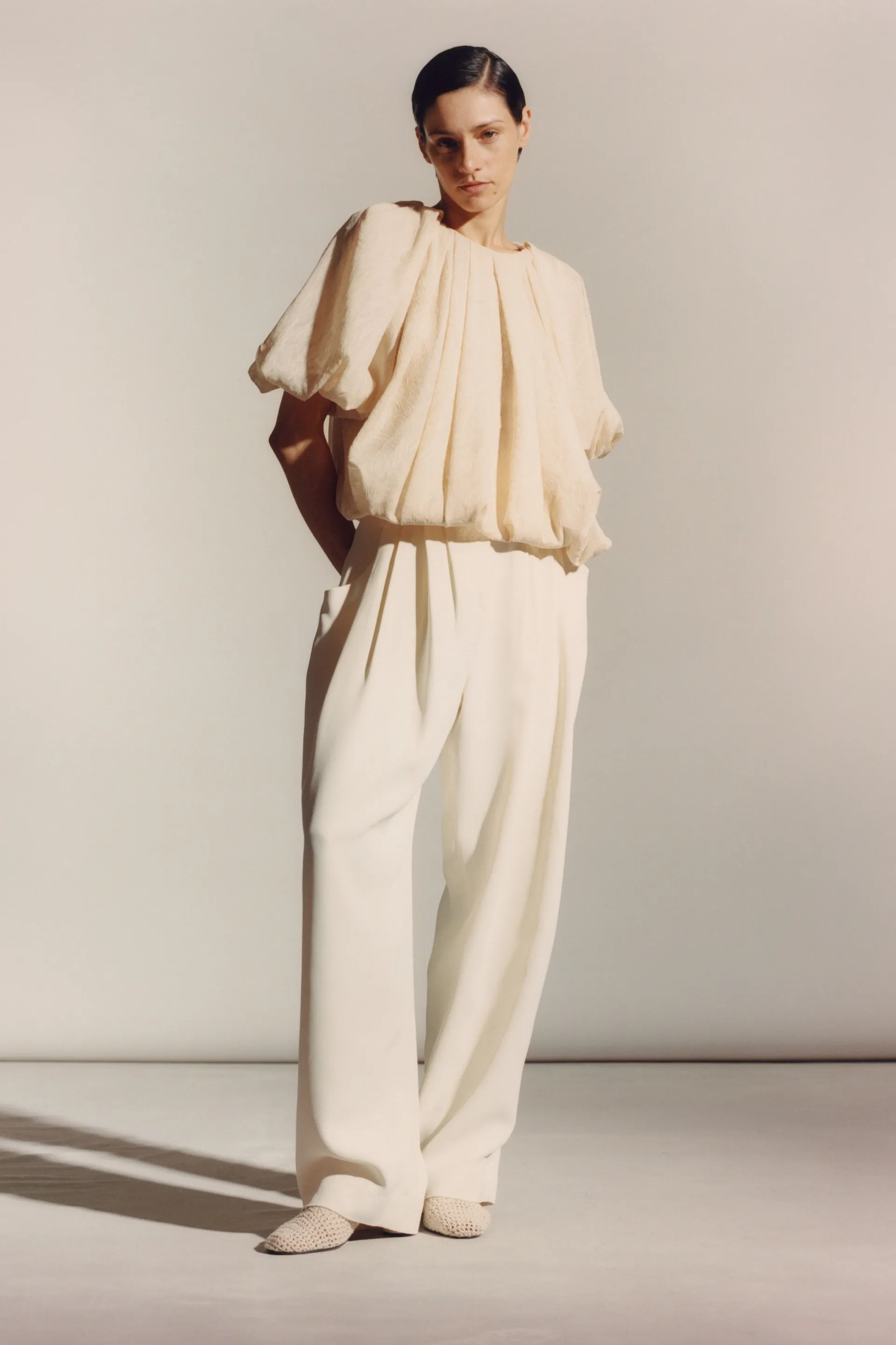 经典简约风设计，独立设计师品牌CO 2023春夏系列发布