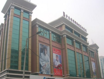 广州濂泉服装批发街在哪里？怎么去？