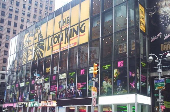 东莞虎门百老汇尾货批发市场在哪里？怎么去？