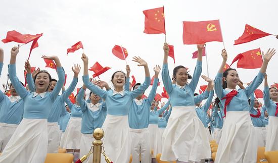 用服装给中国青少年绘像