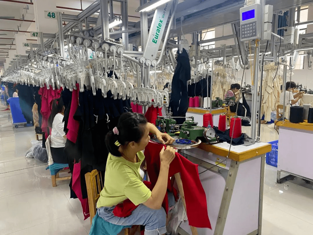 海外订单回流，企业增加产能！纺织服装出口“爆单”！！