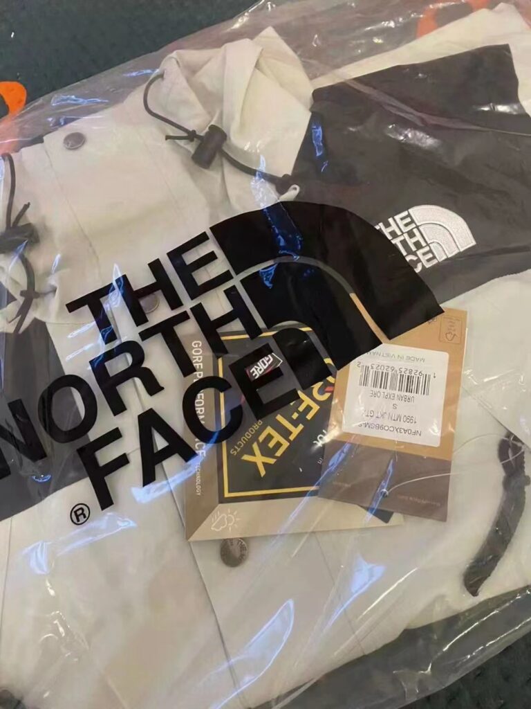 鸿發北面冲锋衣总仓