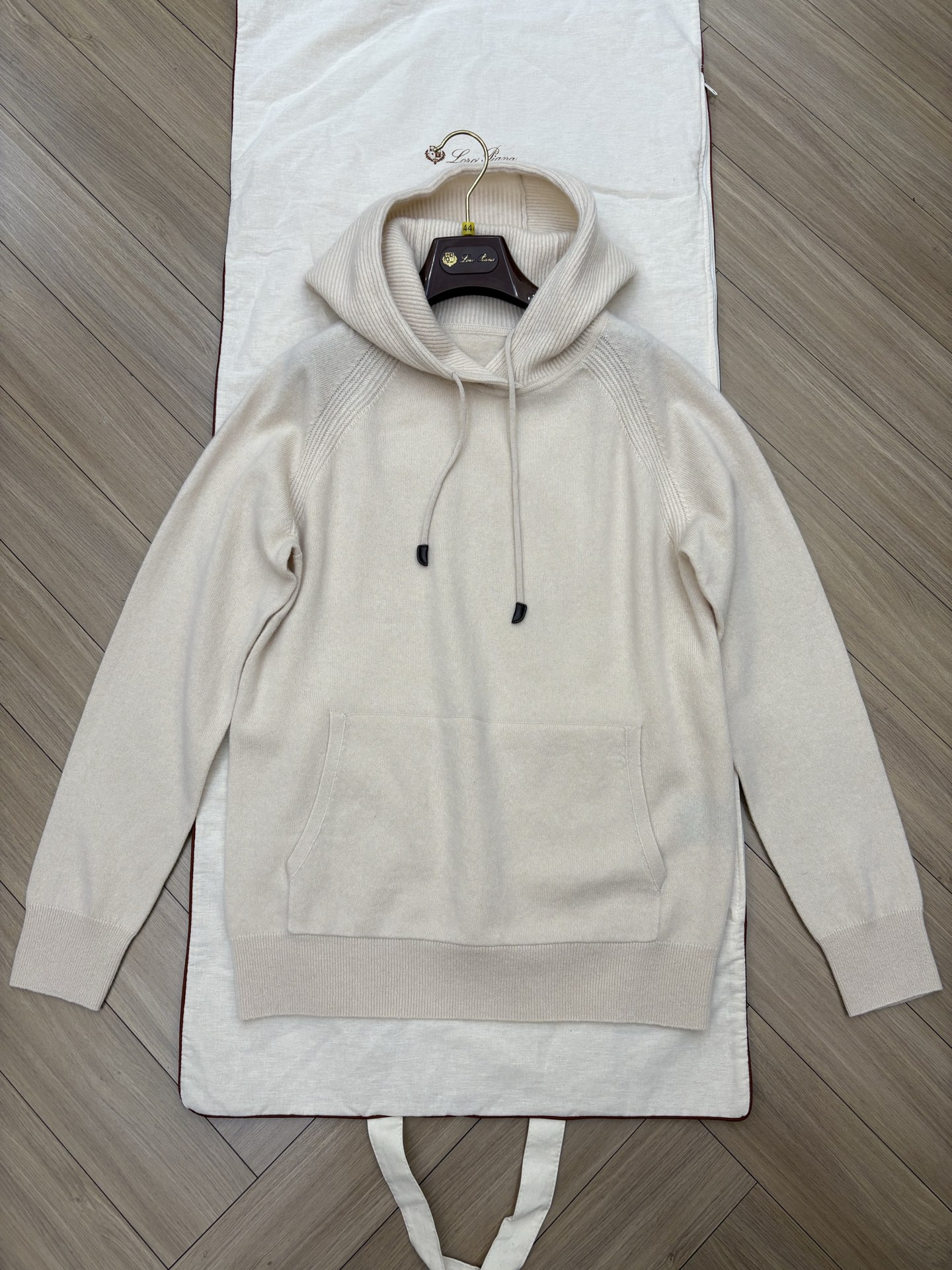 紫墨BC/LP 南油高端女装 档口微信二维码及货源实拍