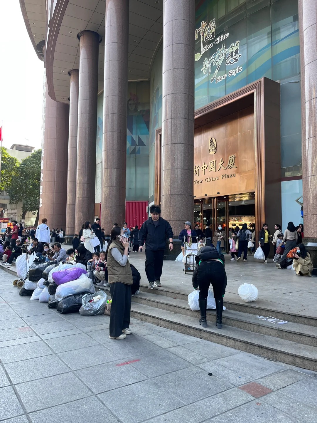 Guangzhou’s Must-Visit Three Major Wholesale Clothing Markets!