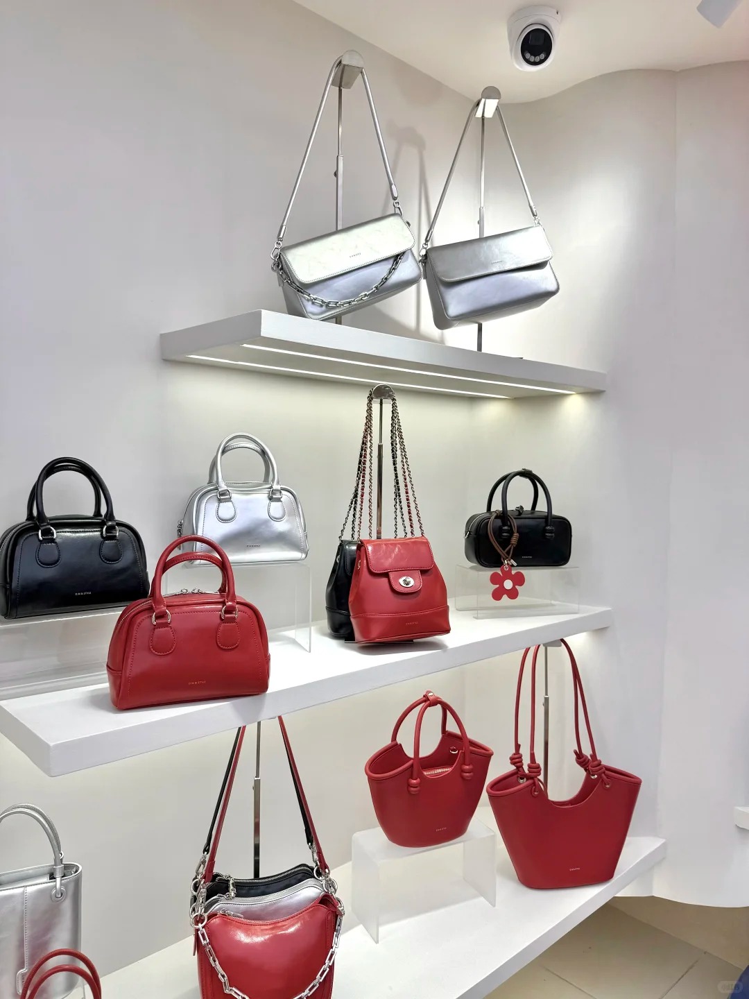 High quality leather handbag stitching detail