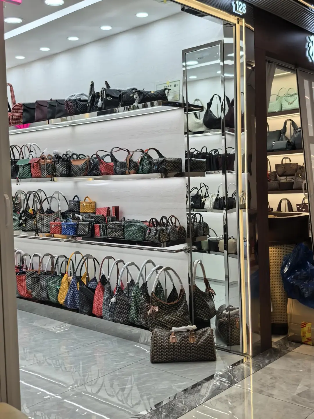 Baiyun Leather City: Complete Guangzhou Guide wholesale vendor in Guangzhou