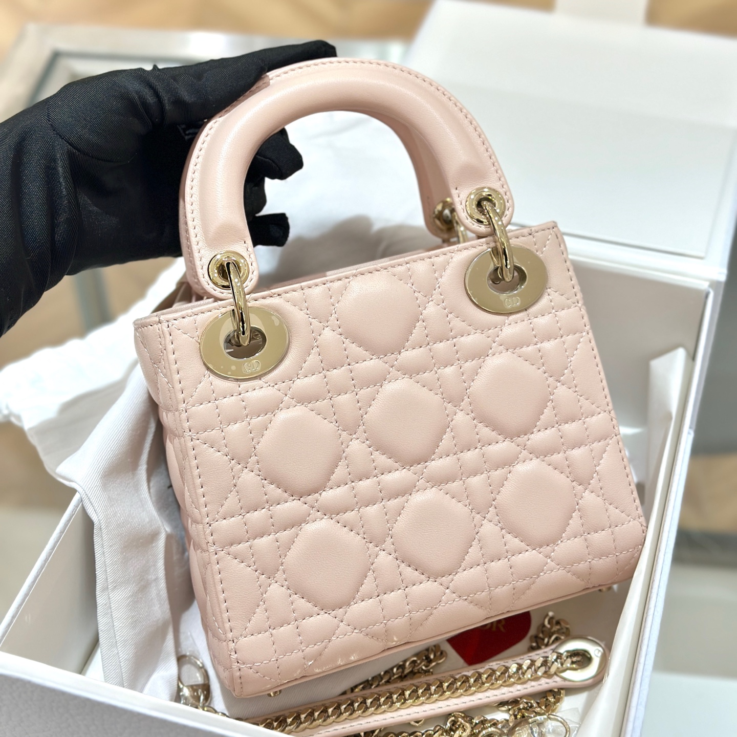 Dior China Bag: Ultimate Guide to Wholesale Market Sourcing