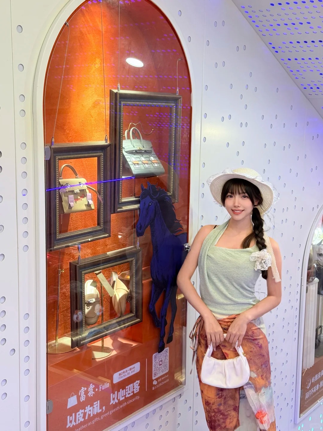 baiyun world city leather photos（Original shot, July 8, 2026） wholesale vendor in Guangzhou
