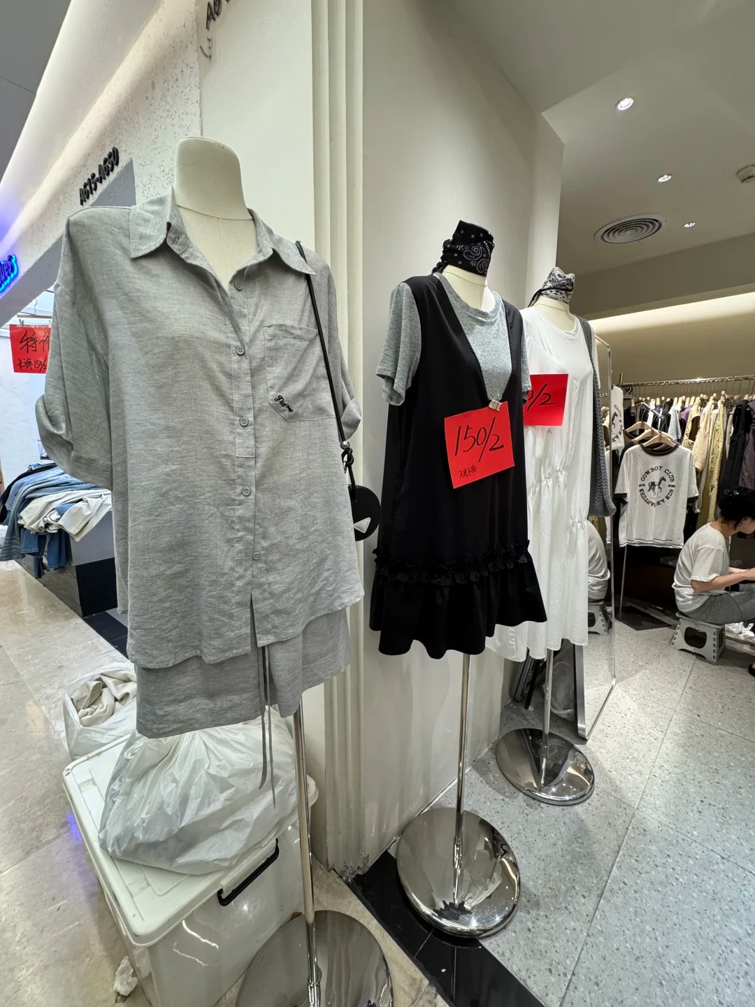 Guangzhou Clothing Wholesale Vendors photos（Original shot, July 8, 2026） wholesale vendor in Guangzhou