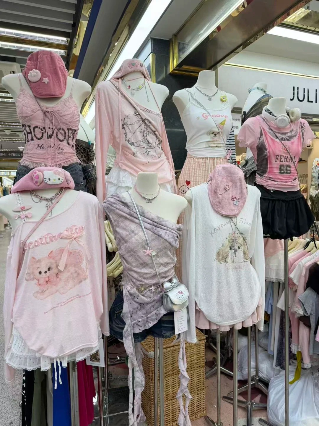 Guangzhou Clothing Wholesale Vendors photos（Original shot, July 8, 2026） wholesale vendor in Guangzhou
