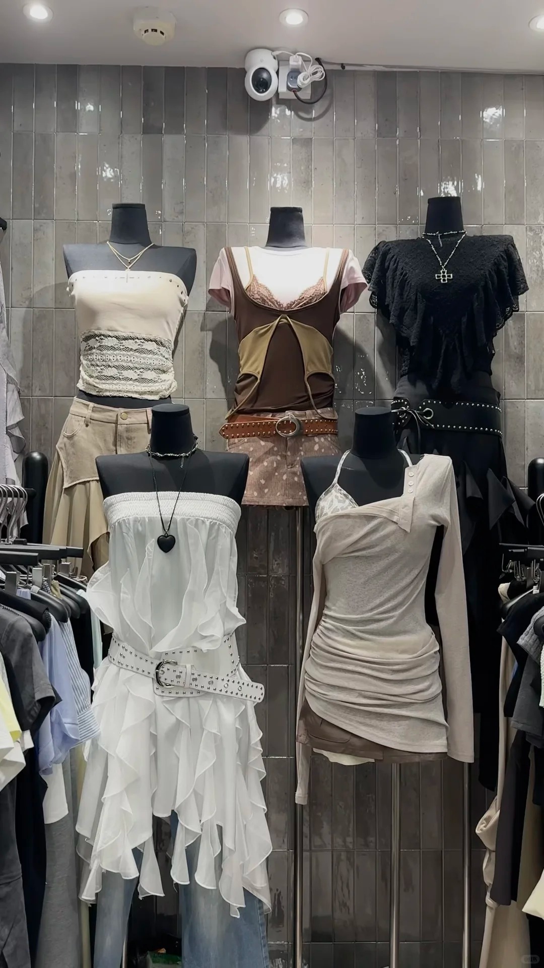 Guangzhou Clothing Wholesale Vendors photos（Original shot, July 8, 2026） wholesale vendor in Guangzhou