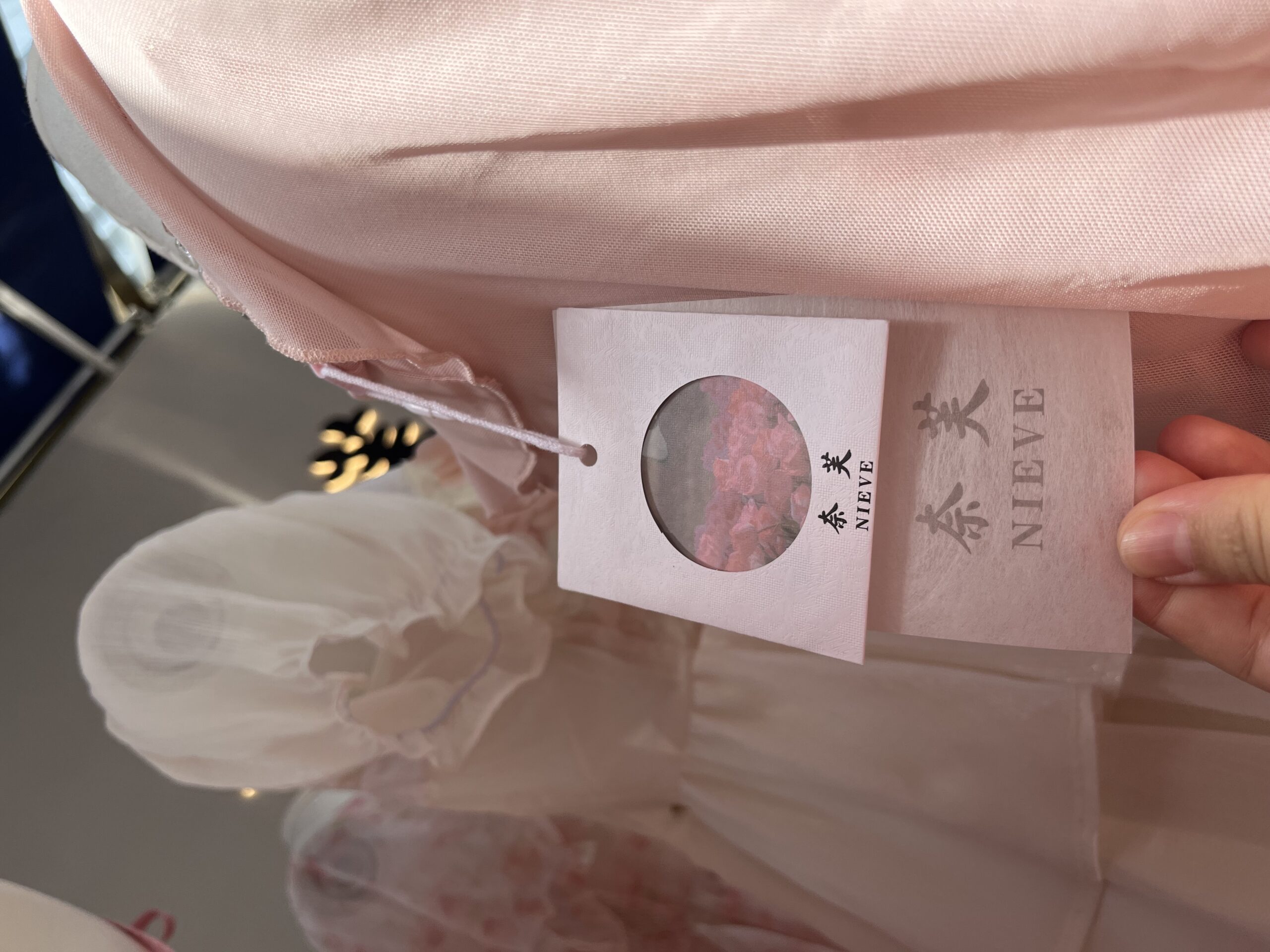 奈芙NIEVE-南城一楼精品区A9-10 南城 档口微信二维码及货源实拍 奈芙NIEVE-南城一楼精品区A9-10 档口图