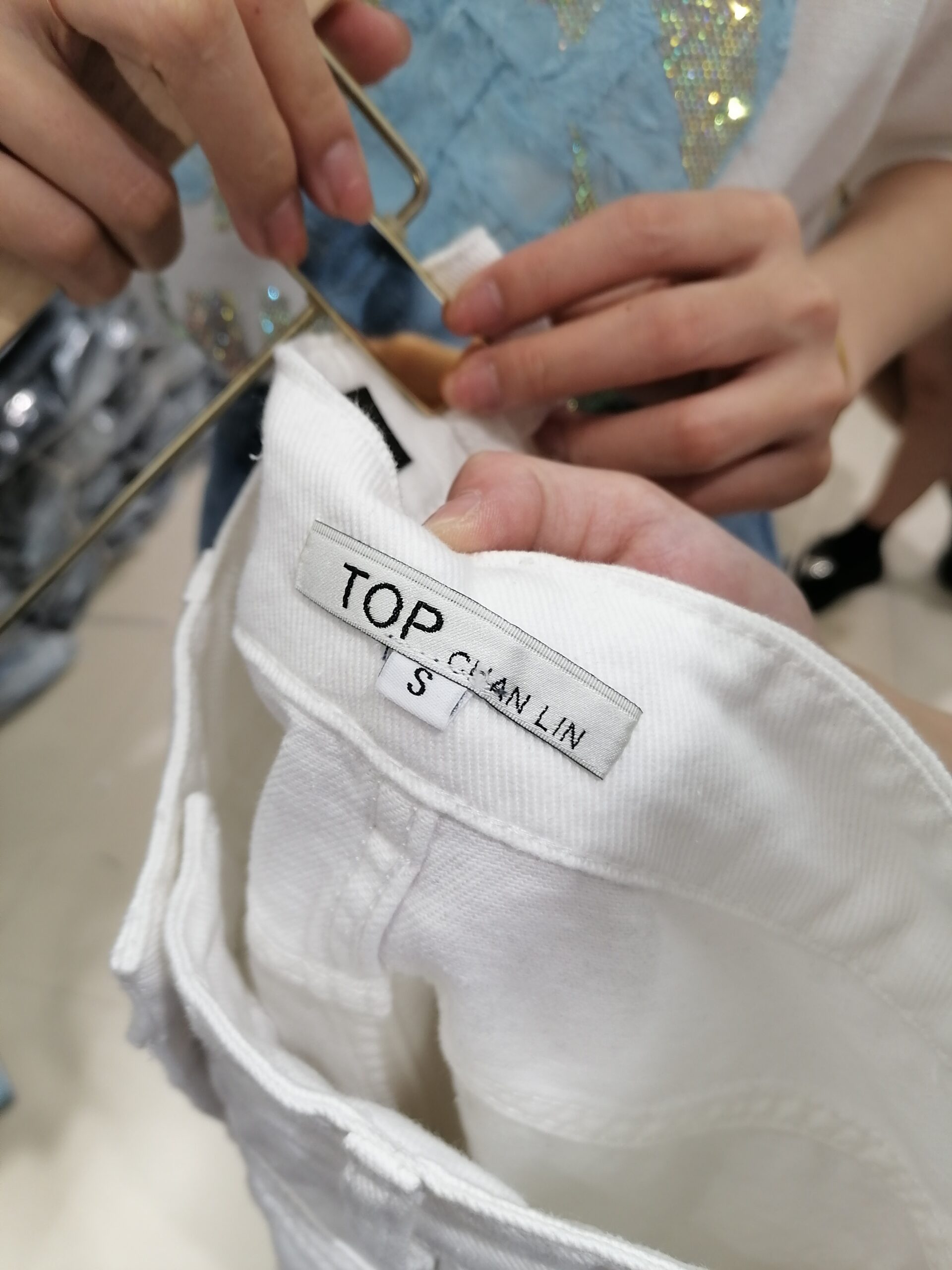 TOP(6楼)-新中国大厦***